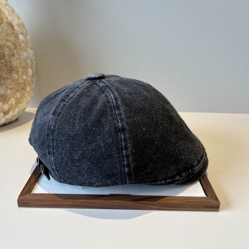 Burberry beret (182)