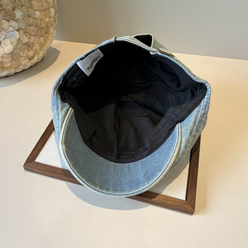 Burberry beret (187)