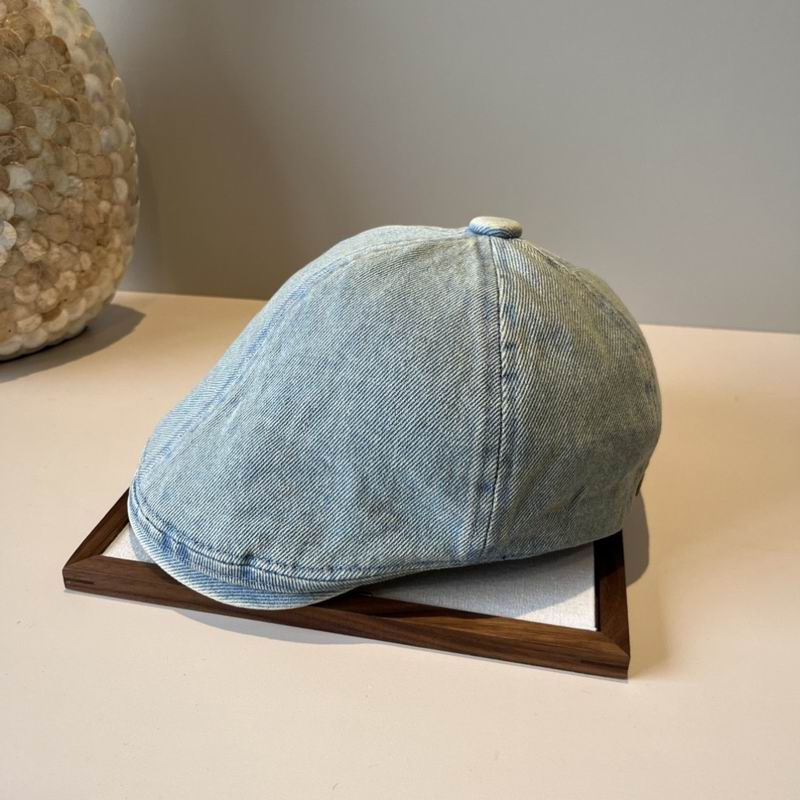 Burberry beret (189)