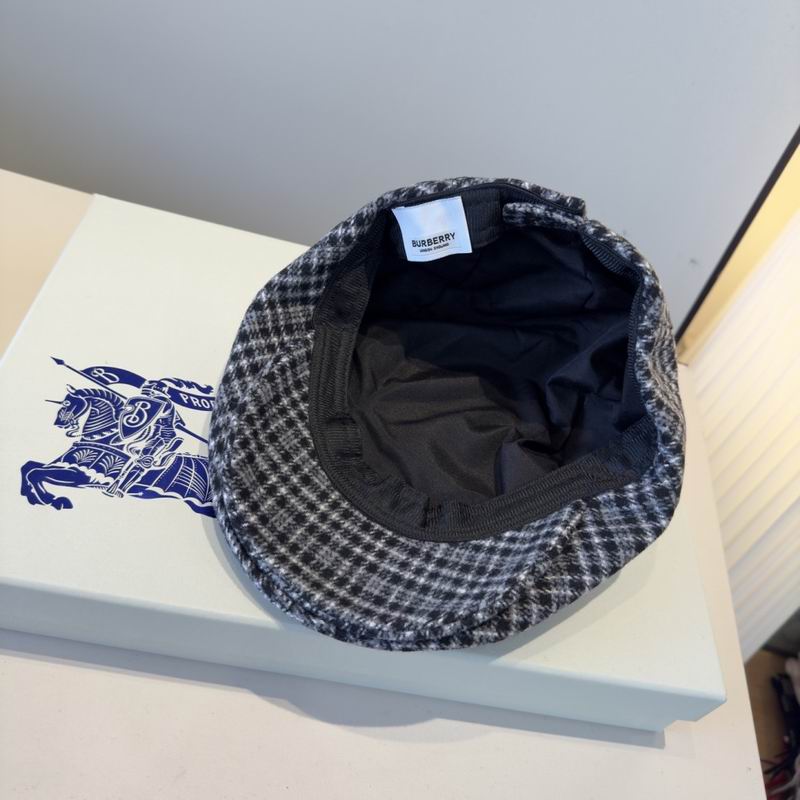 Burberry beret (209)