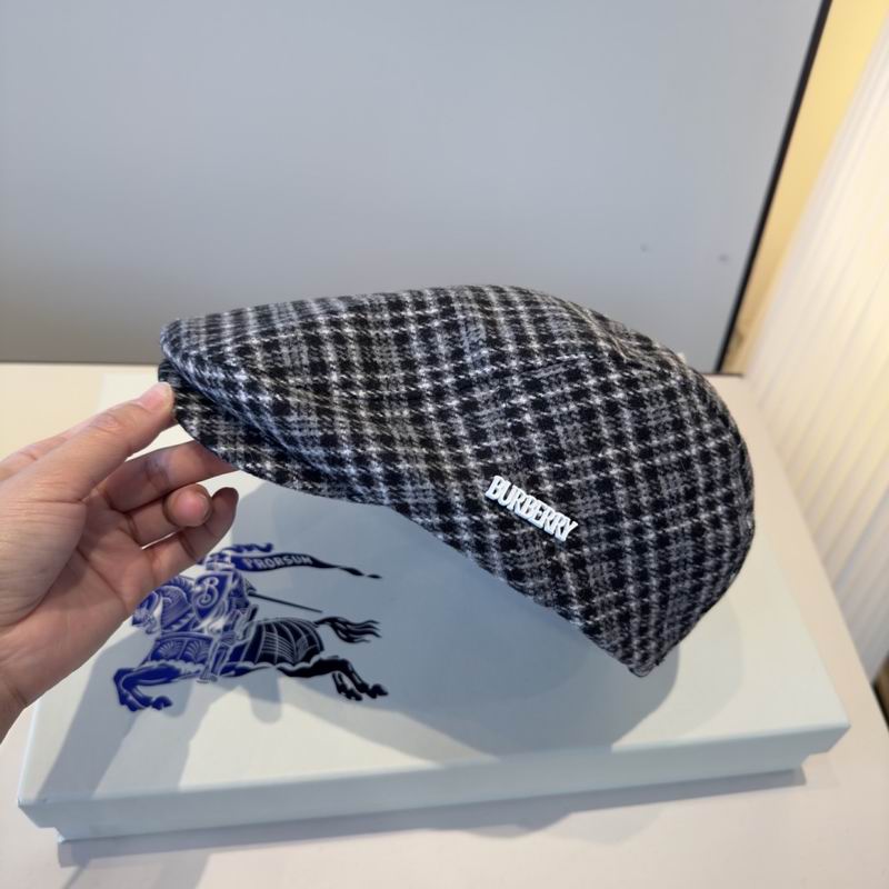Burberry beret (214)