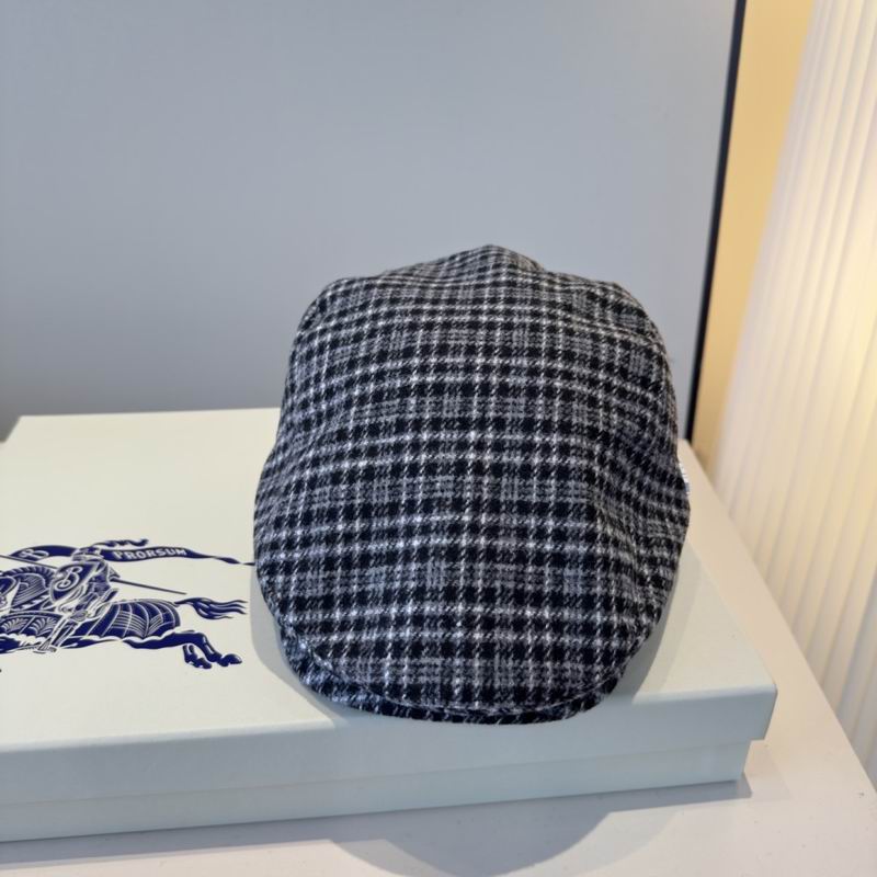 Burberry beret (215)