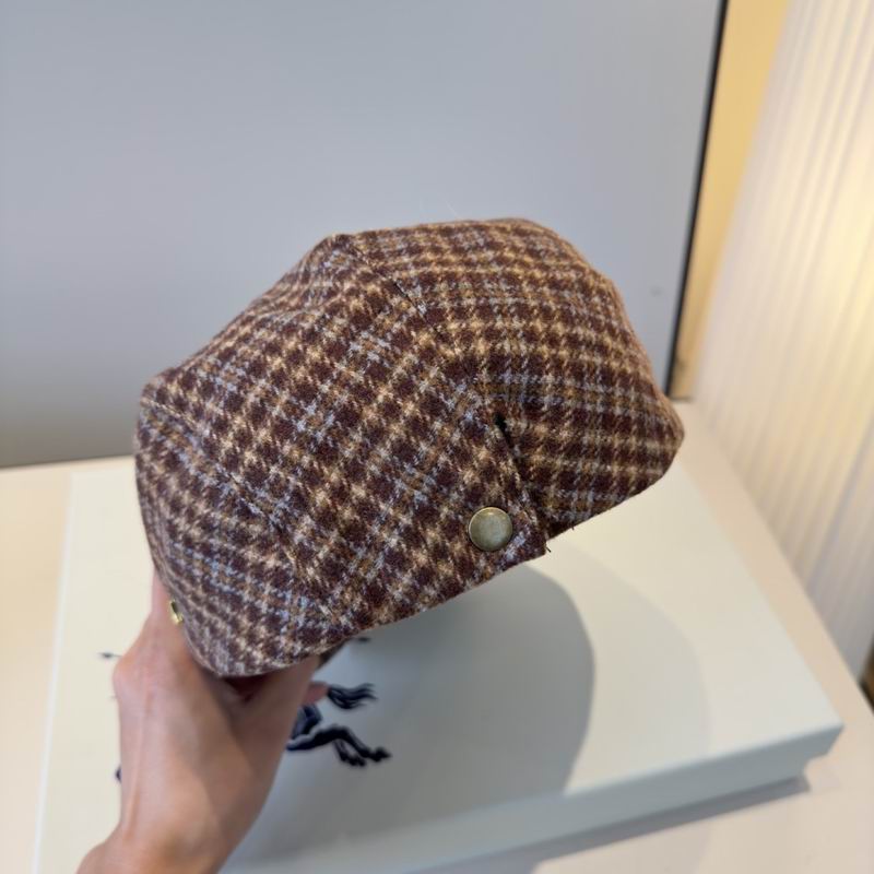 Burberry beret (221)