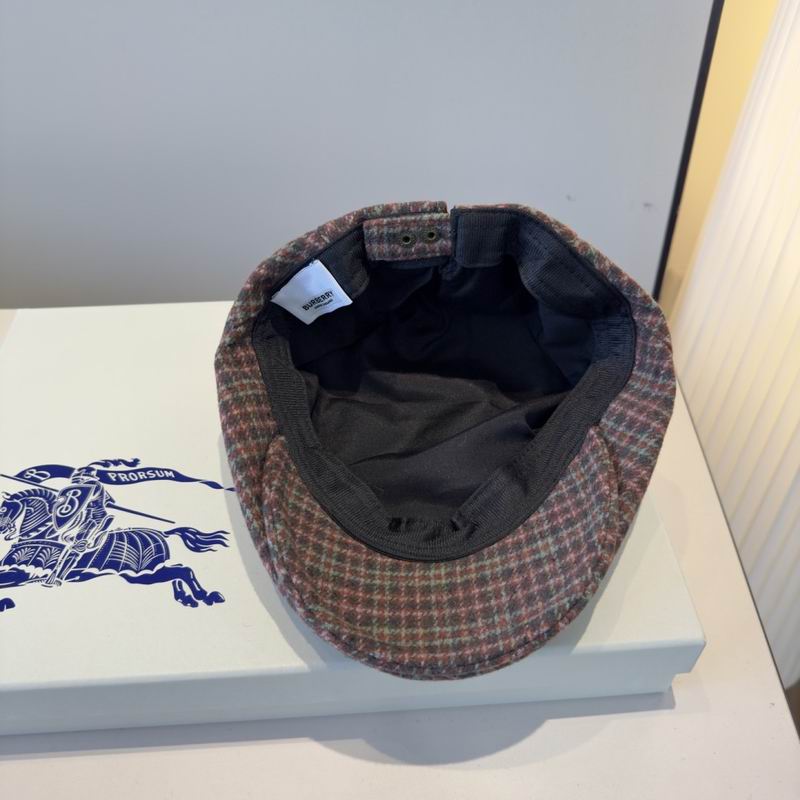 Burberry beret (227)
