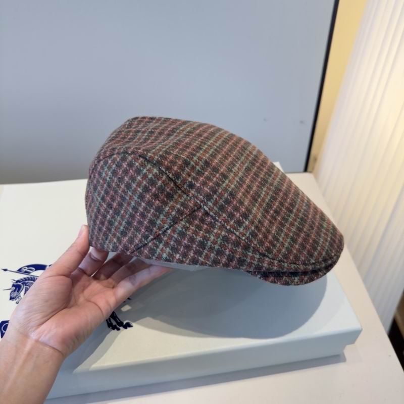 Burberry beret (229)