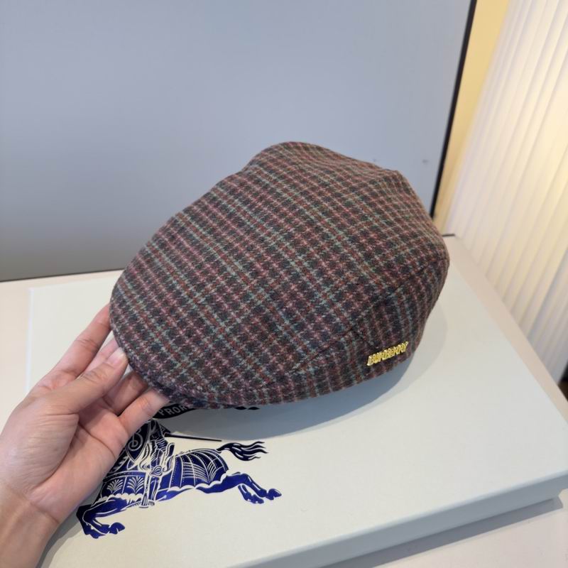 Burberry beret (231)