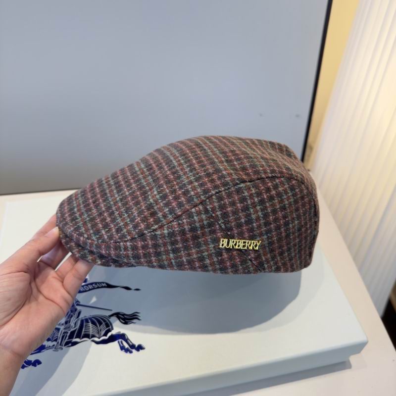 Burberry beret (232)