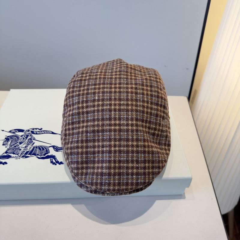 Burberry beret (233)