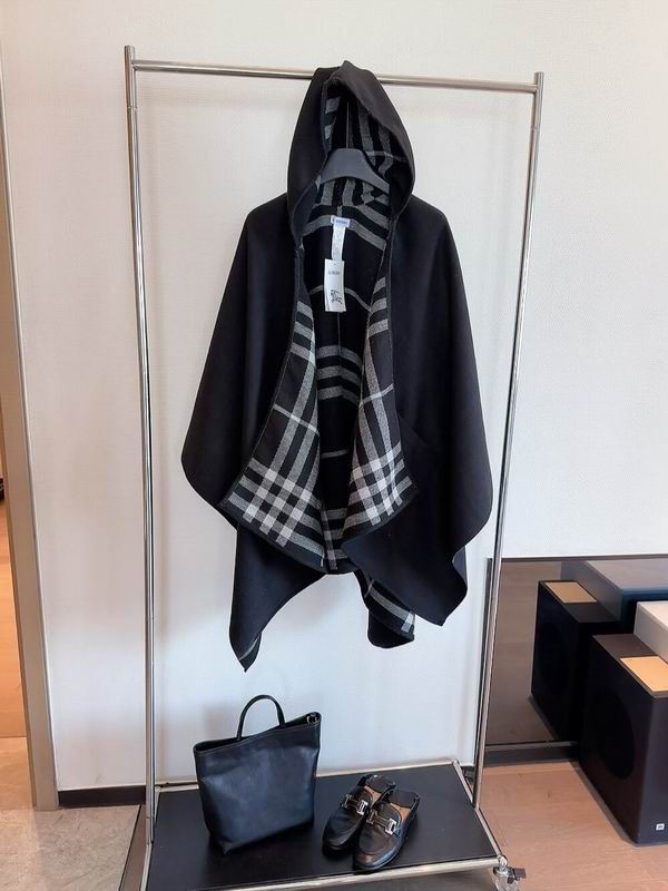 Burberry cloak E14 (3)