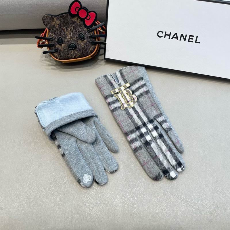 Burberry gloves 120 (15)