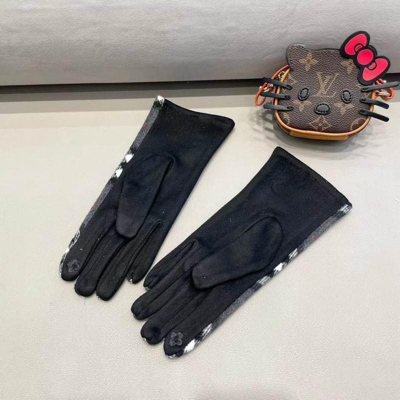 Burberry gloves 33 (6)