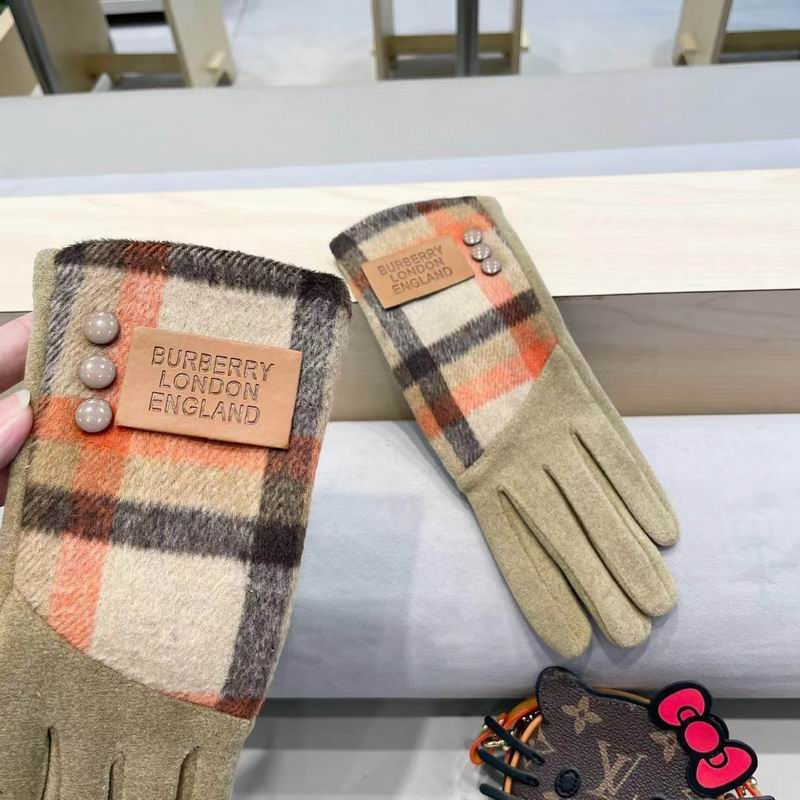 Burberry gloves 33 (6)