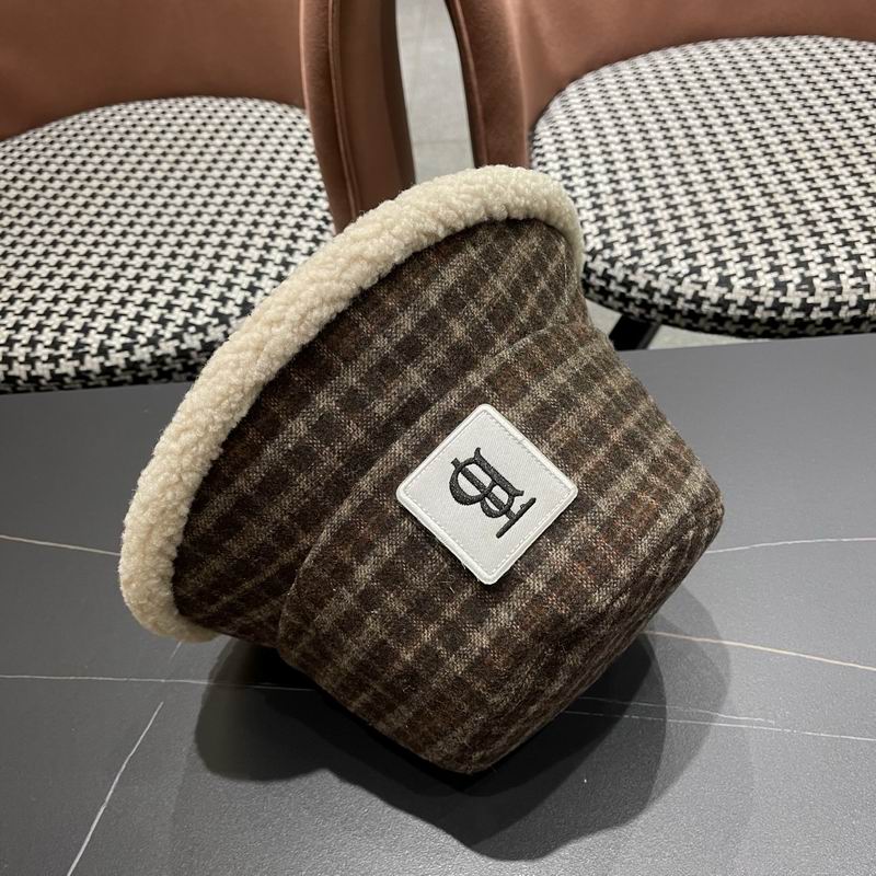 Burberry hat (779)