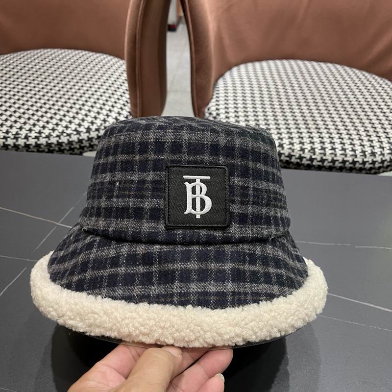 Burberry hat (792)