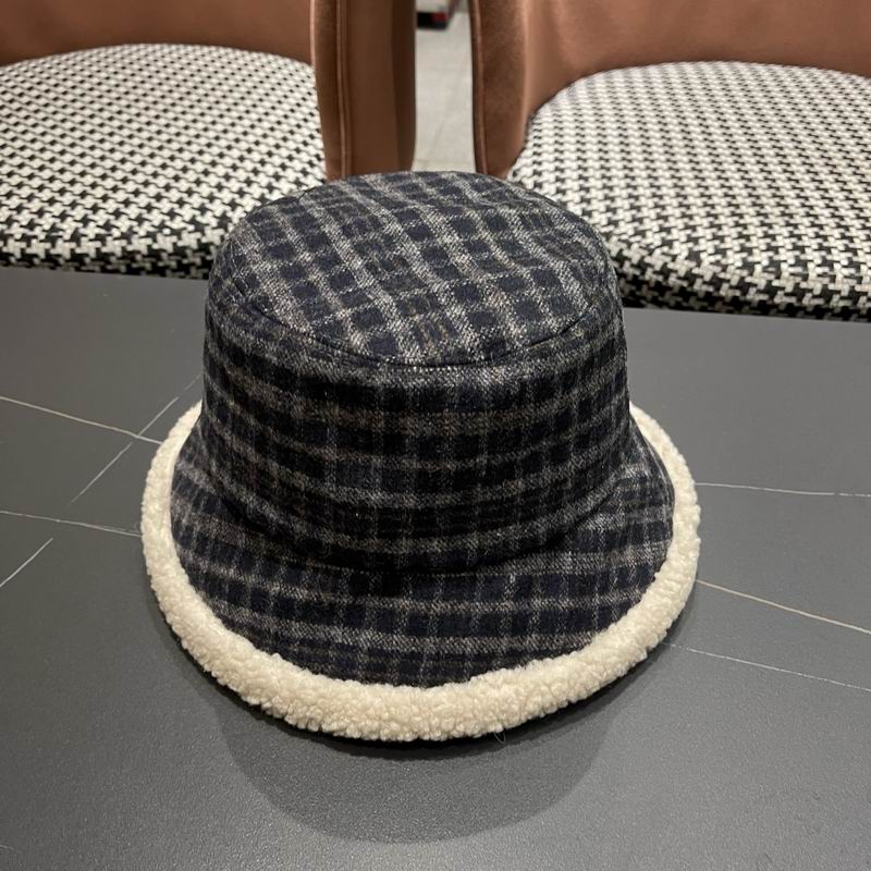Burberry hat (793)