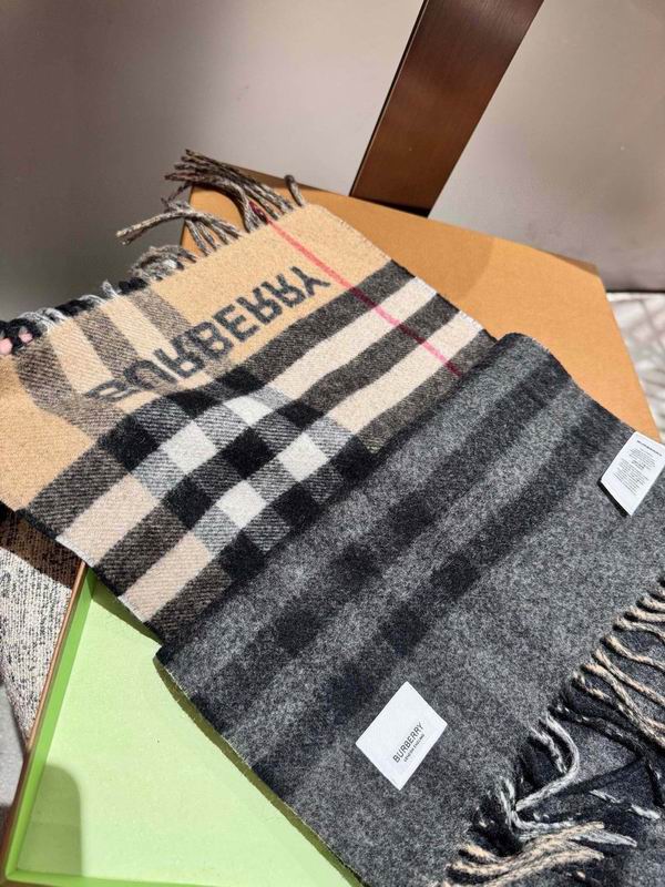 Burberry scarf 168X30cm E42 (6)