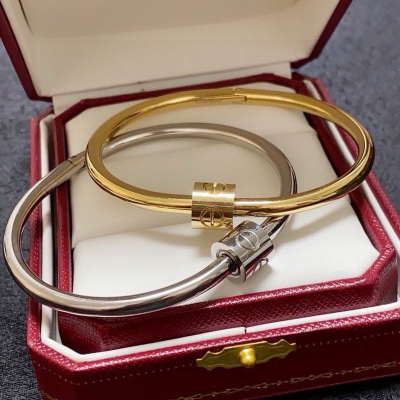 Cartier bracelet 11yxx30 (1)