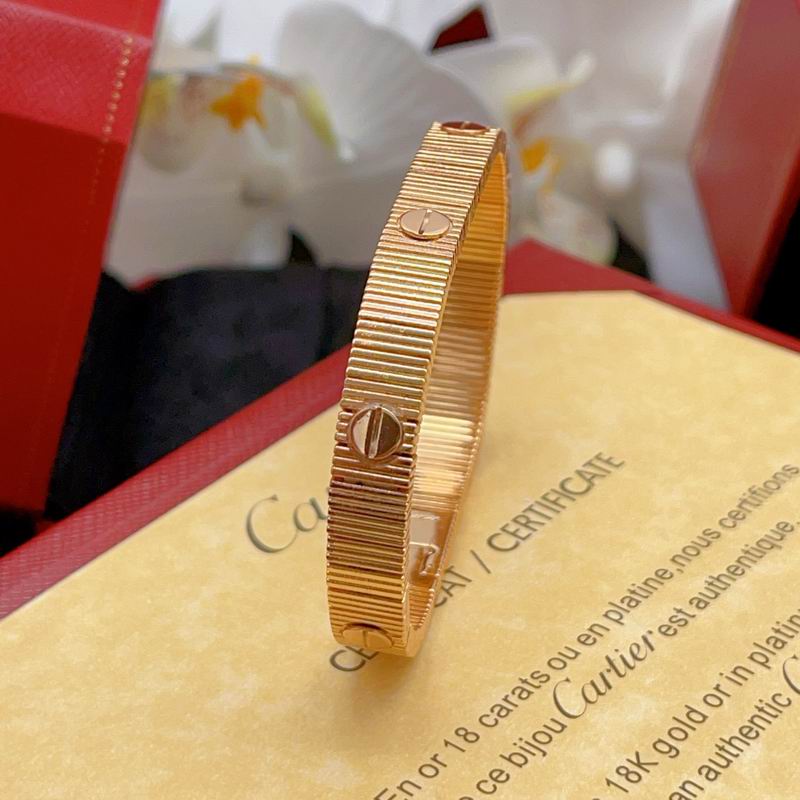 Cartier bracelet 11yxx31 (2)