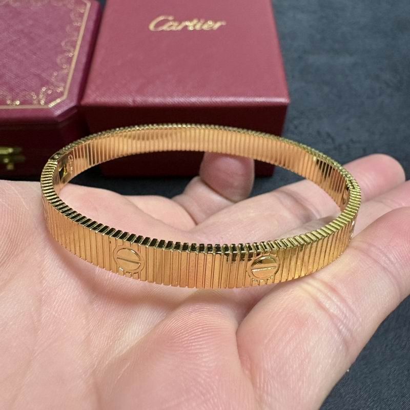 Cartier bracelet 11yxx36 (11)