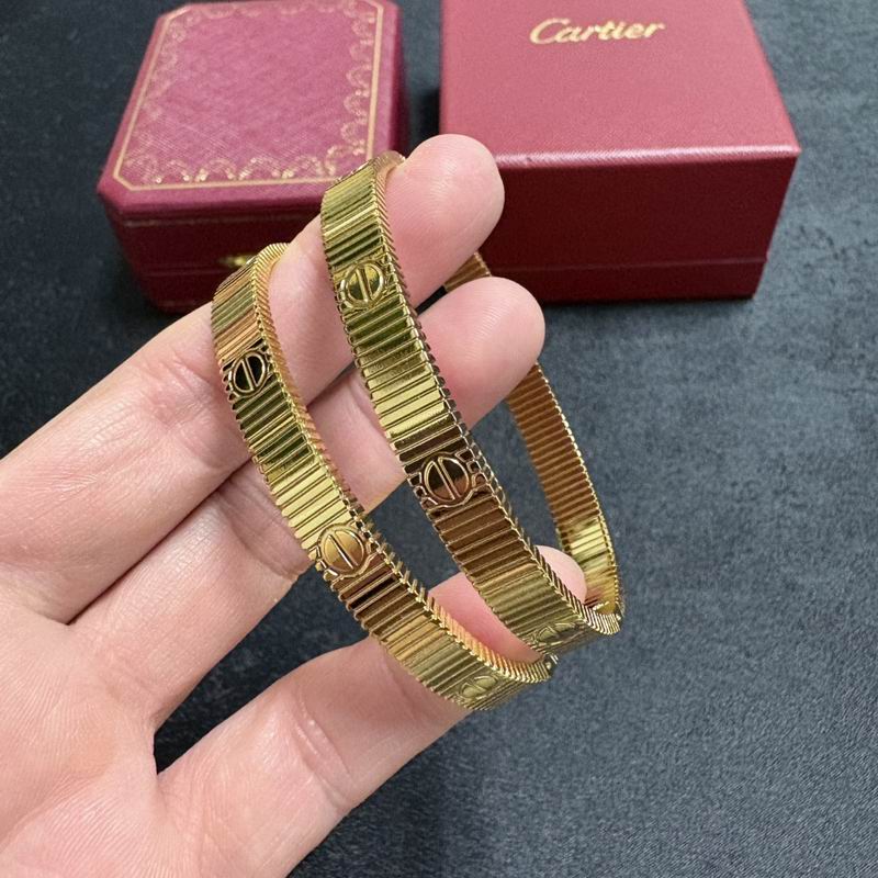 Cartier bracelet 11yxx36 (7)