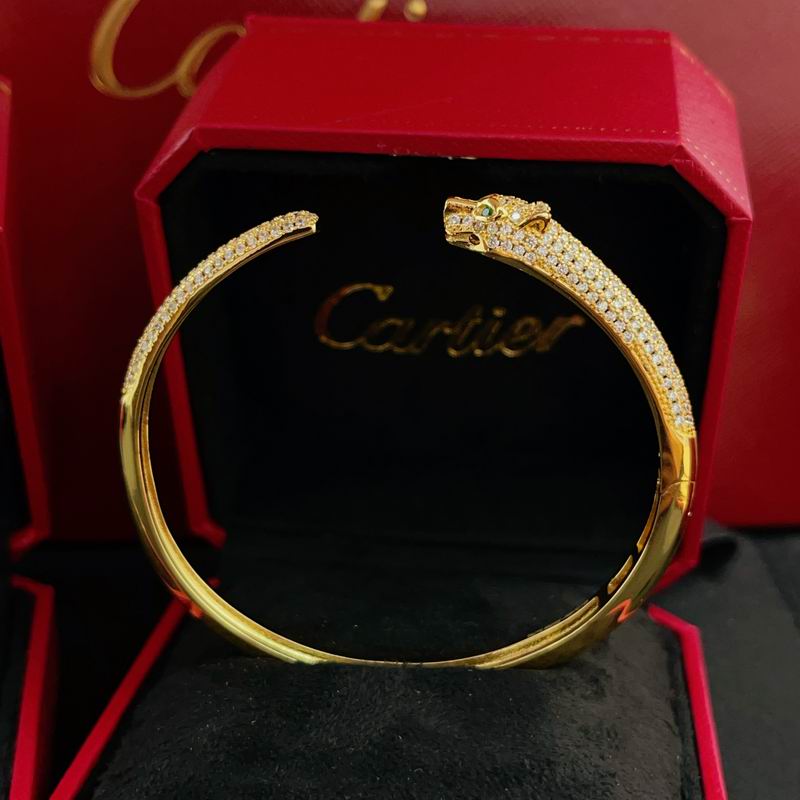 Cartier bracelet 11yxx38 (1)