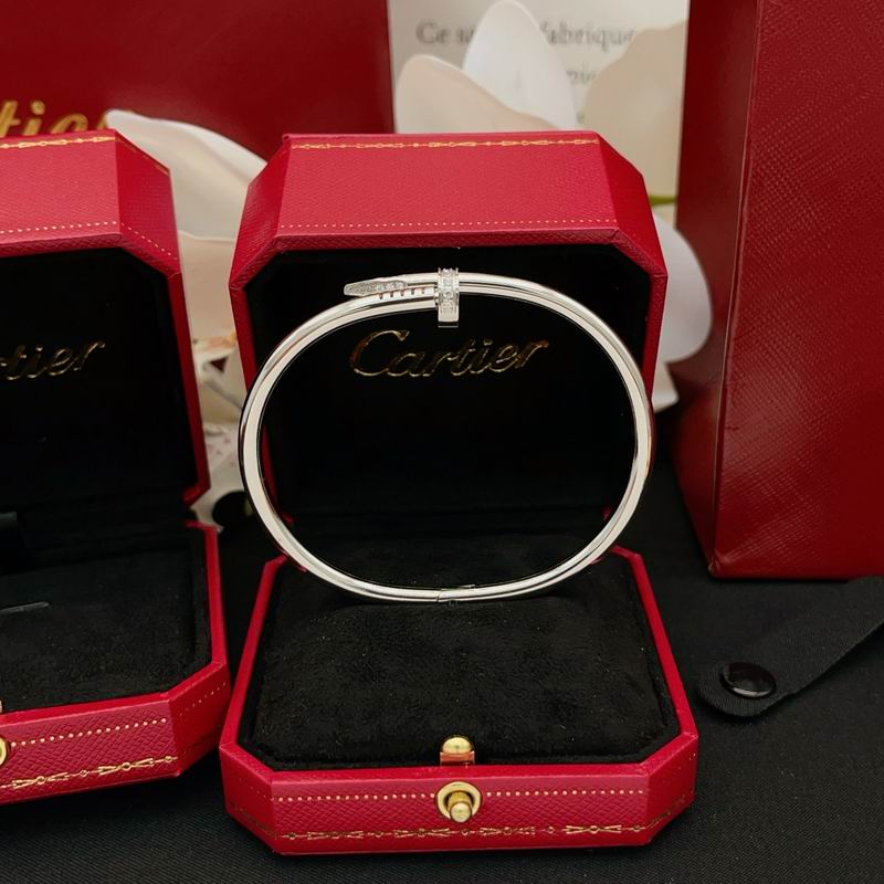 Cartier bracelet 11yxx39 (2)