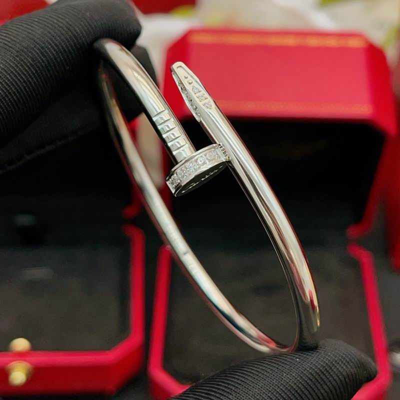 Cartier bracelet 11yxx39 (6)