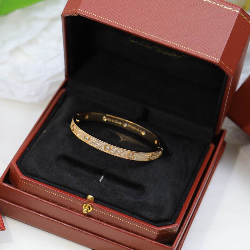 Cartier bracelet 11yxx40 (4)