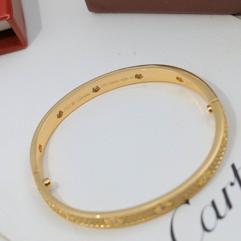 Cartier bracelet 11yxx40 (6)