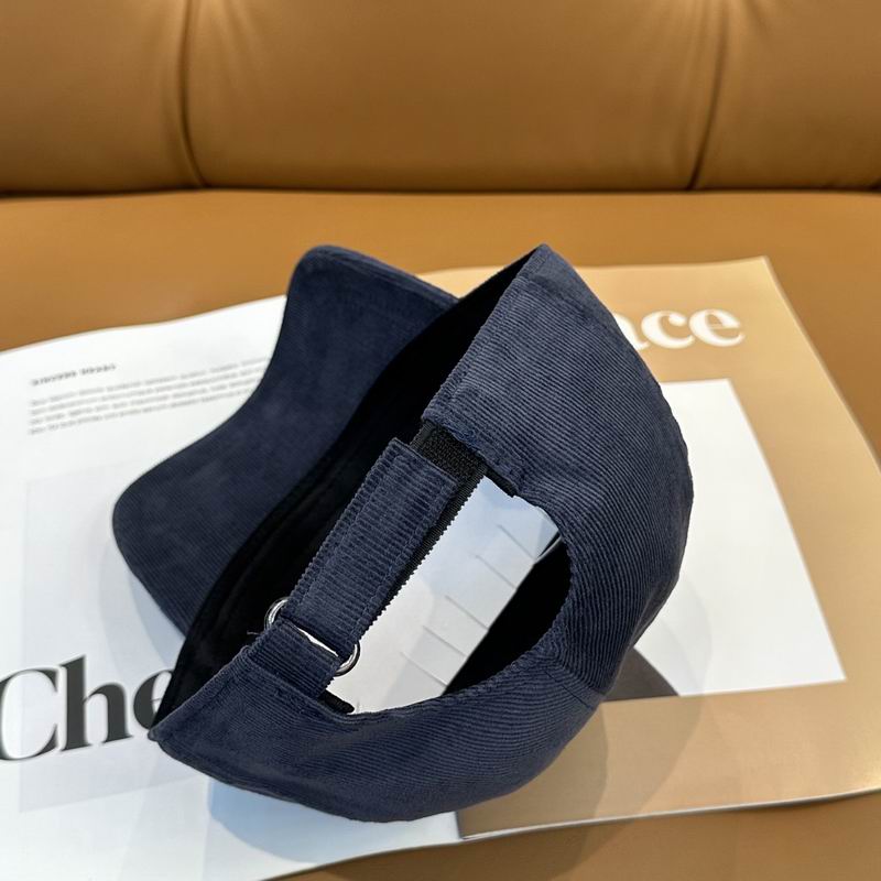 Celine cap dx (300)
