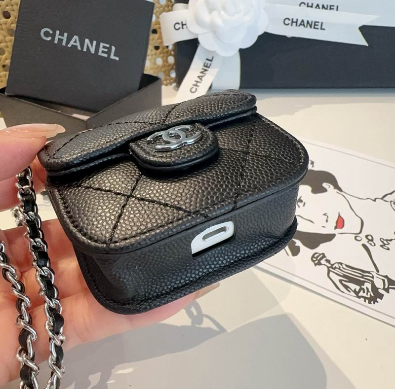 Chanel AirPods (19)