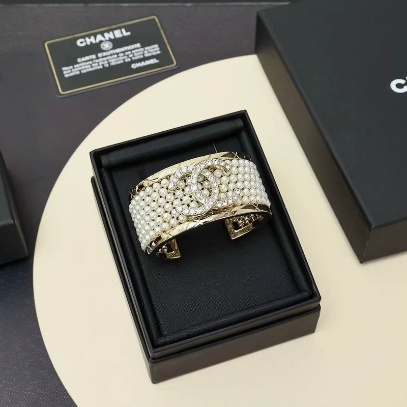 Chanel Bracelet 10yxx11 (1)