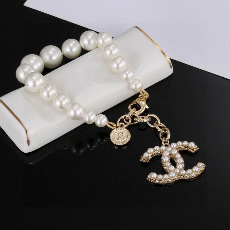 Chanel Bracelet 10yxx21 (2)