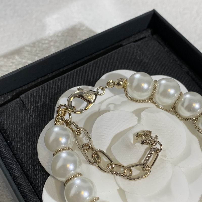Chanel Bracelet 10yxx22 (2)
