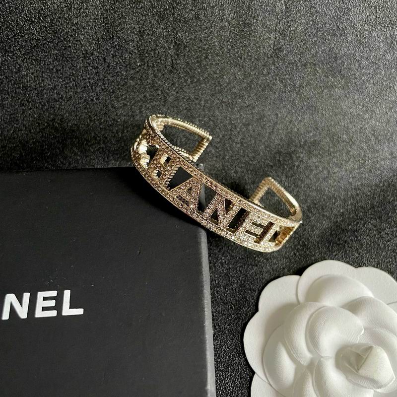 Chanel Bracelet 11yxx36 (5)