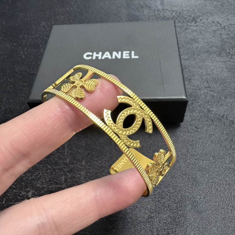 Chanel Bracelet 12yxx54 (5)
