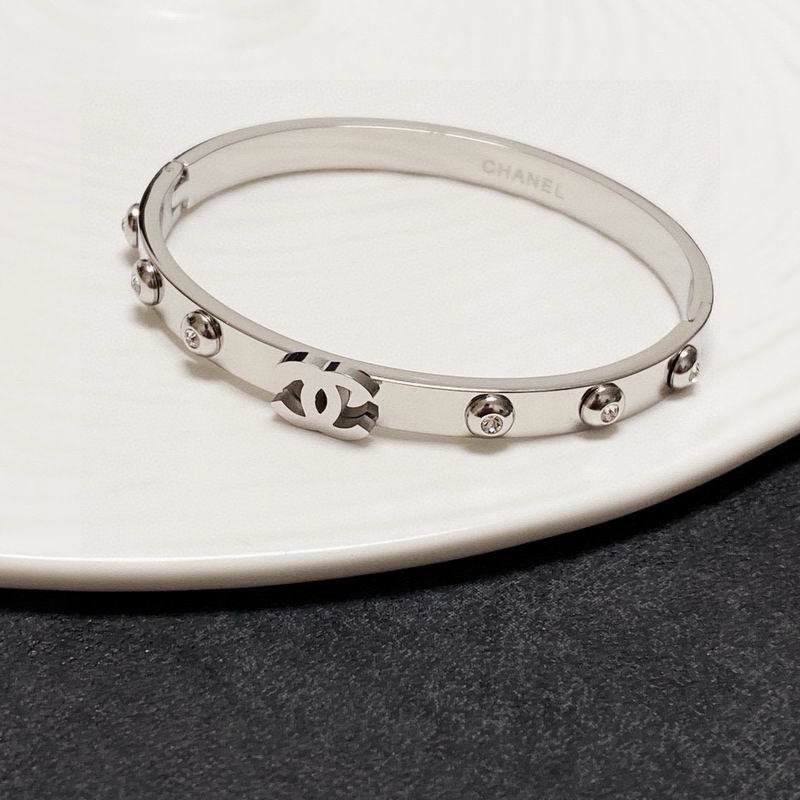 Chanel Bracelet 12yxx55 (4)