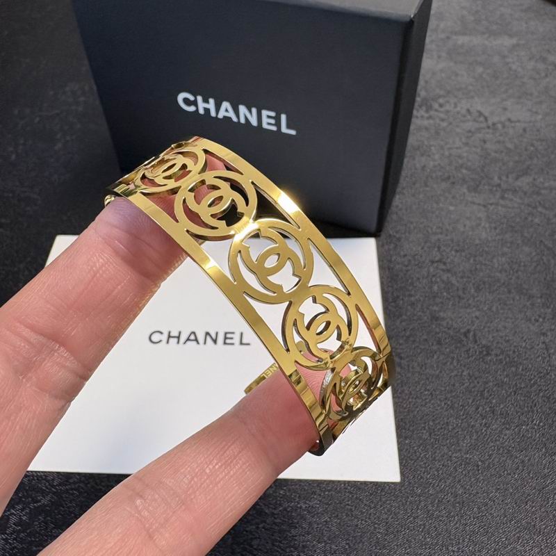 Chanel Bracelet 12yxx60 (6)