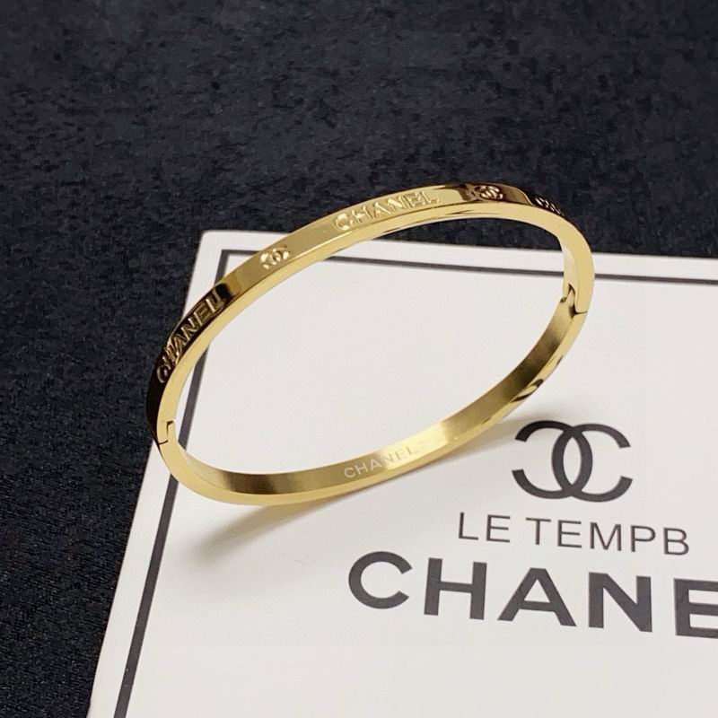 Chanel Bracelet 12yxx62 (2)