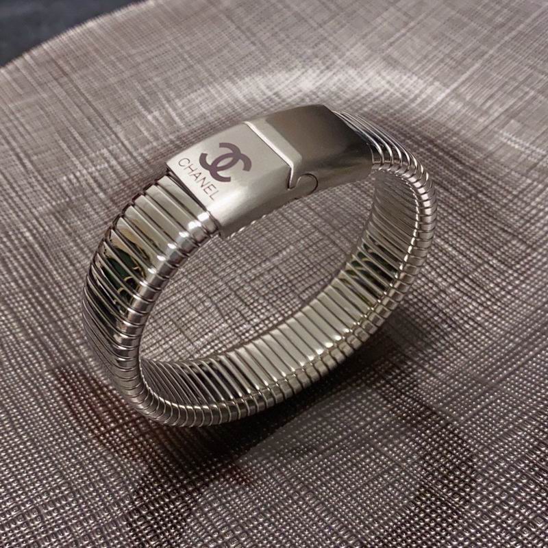 Chanel Bracelet 12yxx63 (4)