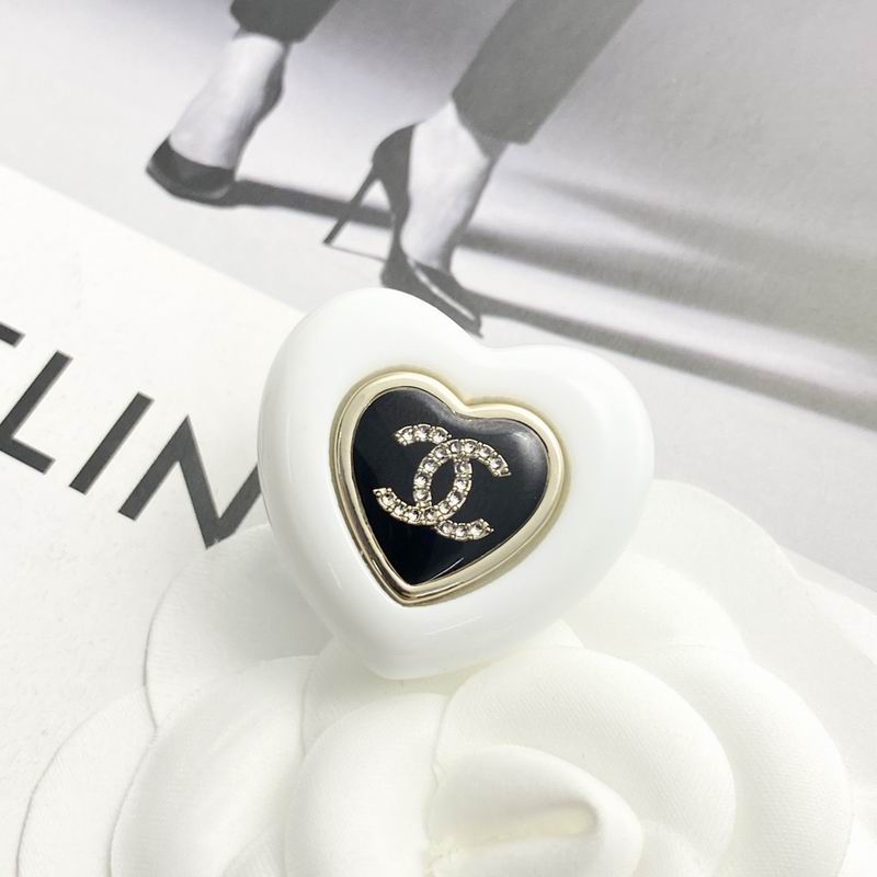 Chanel Brooch 10yxx01 (2)