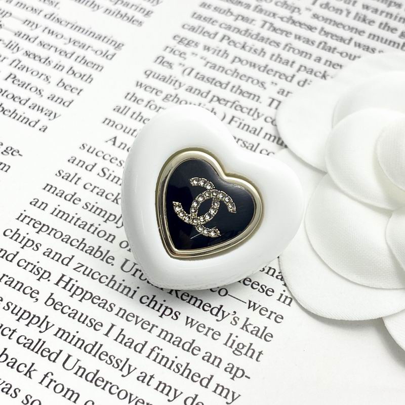 Chanel Brooch 10yxx01 (3)