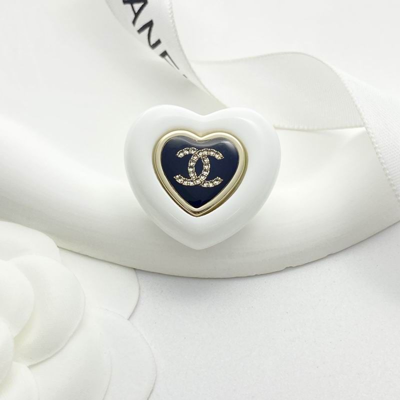 Chanel Brooch 10yxx01 (4)