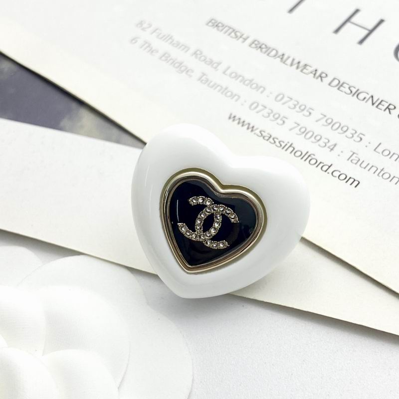 Chanel Brooch 10yxx01 (5)
