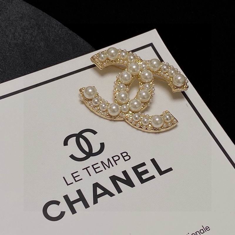 Chanel Brooch 10yxx03 (3)