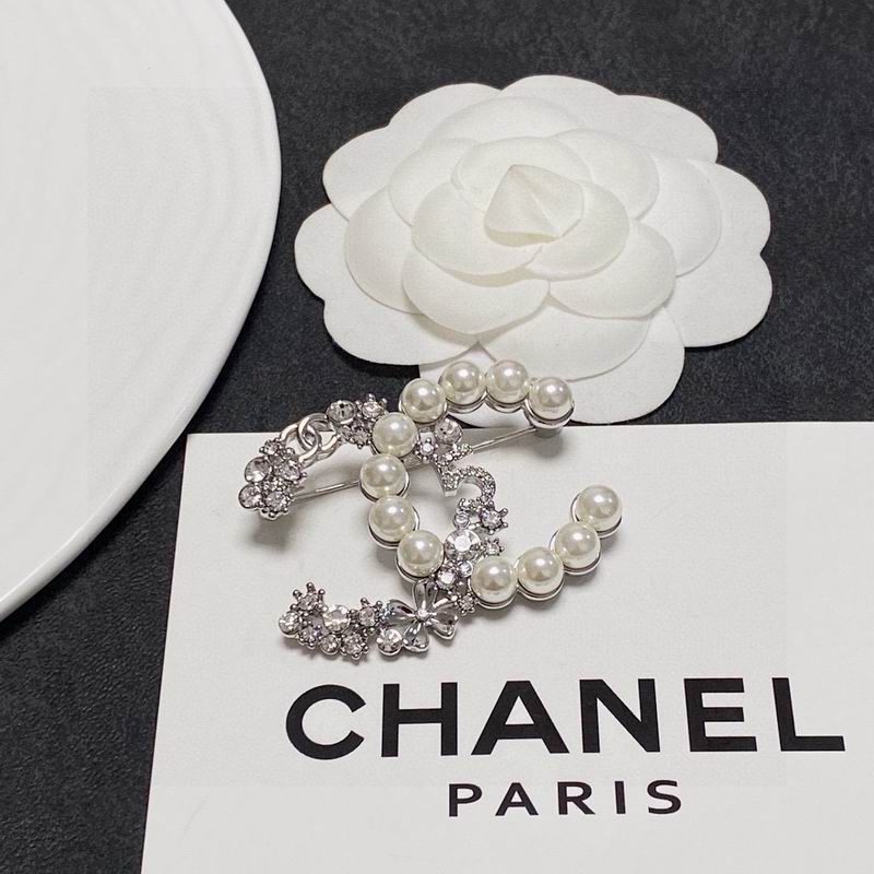 Chanel Brooch 10yxx04 (4)