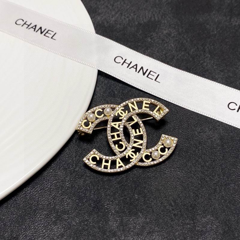 Chanel Brooch 10yxx05 (1)
