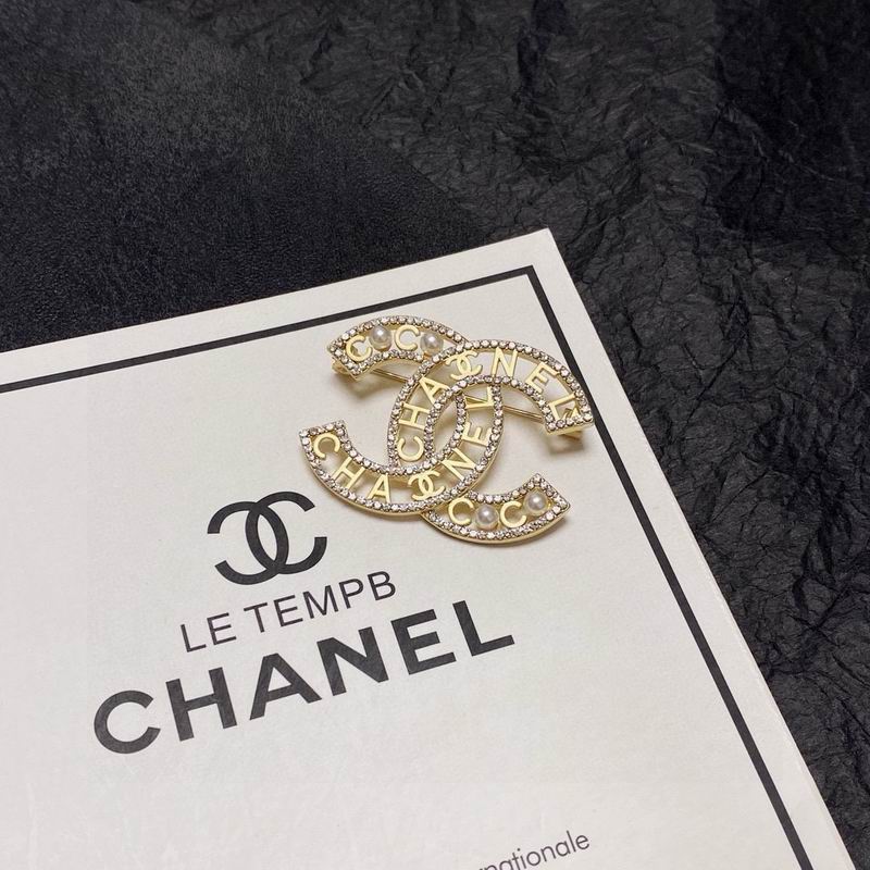 Chanel Brooch 10yxx05 (3)