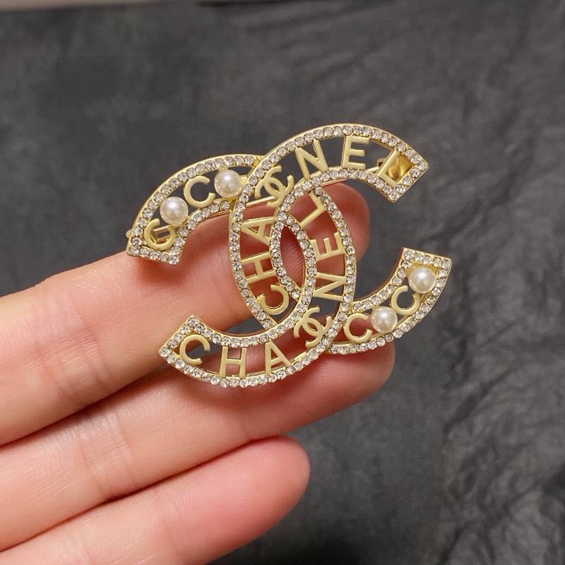 Chanel Brooch 10yxx05 (7)