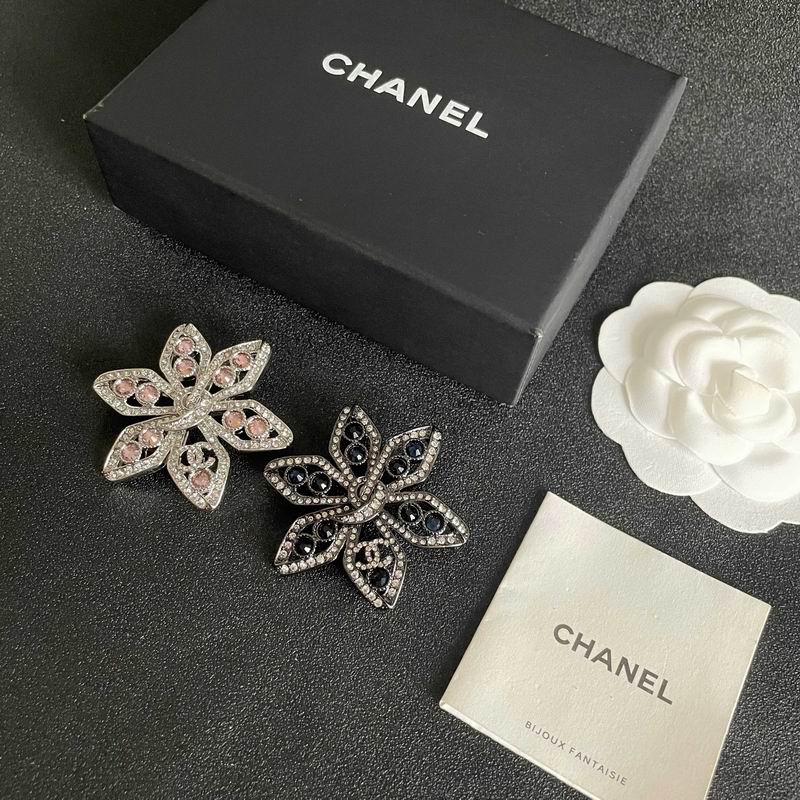 Chanel Brooch 10yxx07 (1)